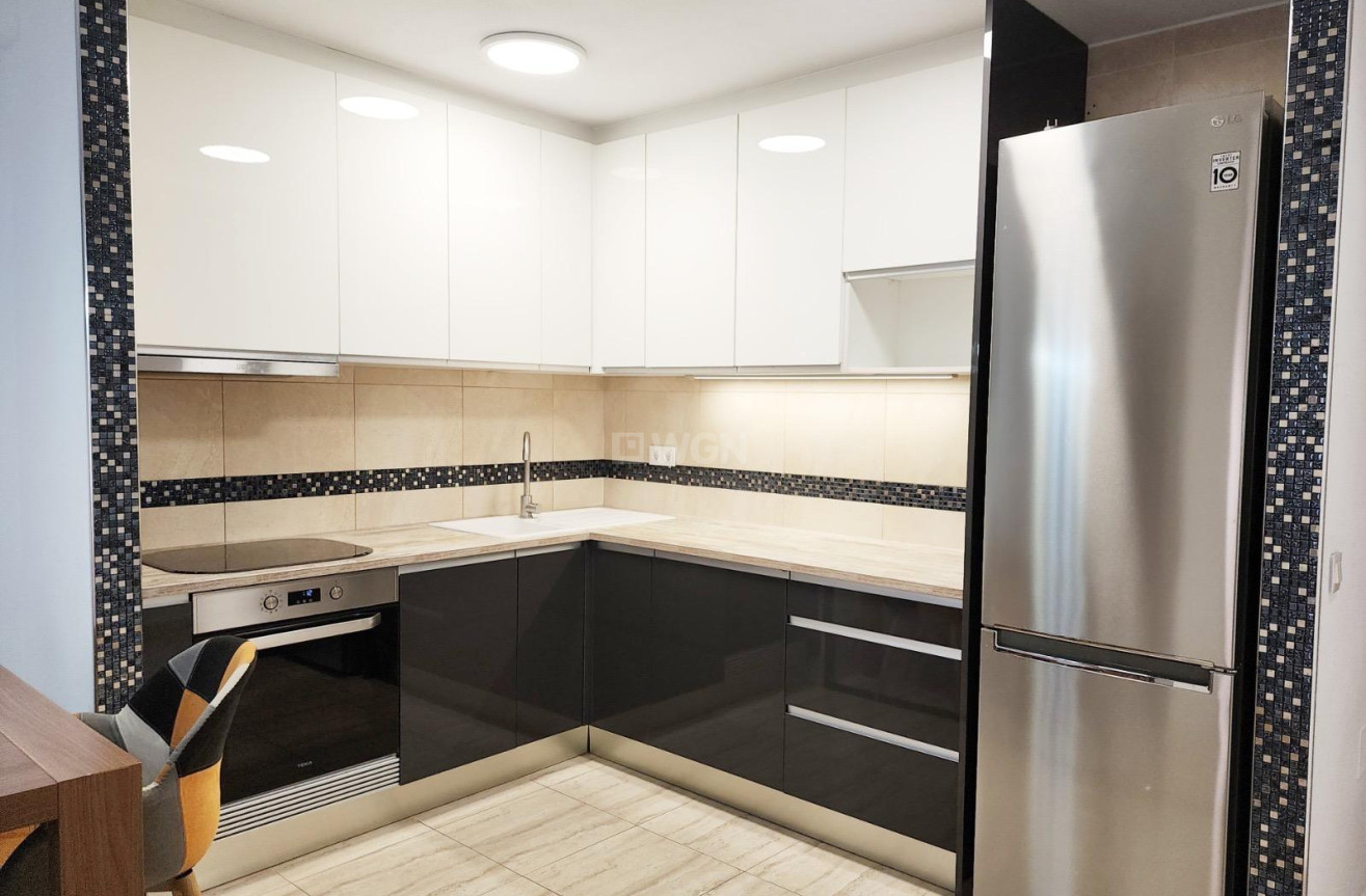 Resale - Apartment / flat - Torrevieja - Playa del Cura