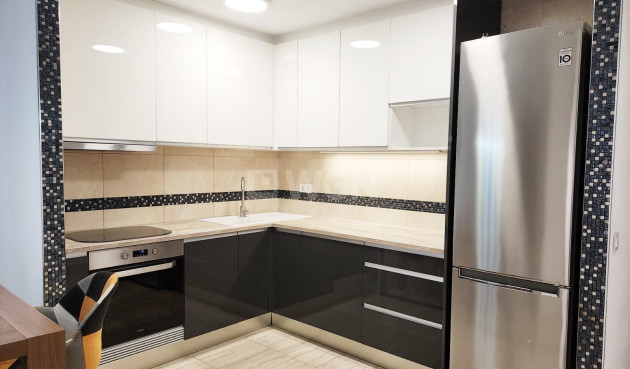 Resale - Apartment / flat - Torrevieja - Playa del Cura