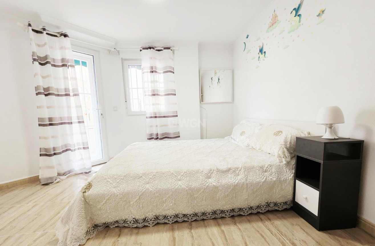 Resale - Apartment / flat - Torrevieja - Playa del Cura