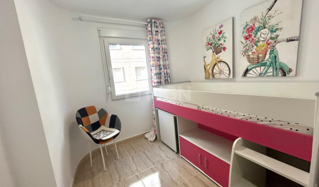 Resale - Apartment / flat - Torrevieja - Playa del Cura