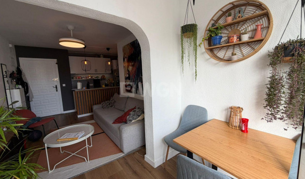 Odsprzedaż - Mieszkanie w bloku - Torrevieja - Los Balcones - Los Altos del Edén