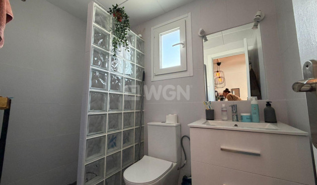 Odsprzedaż - Mieszkanie w bloku - Torrevieja - Los Balcones - Los Altos del Edén