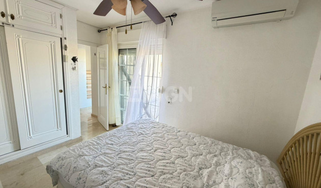 Odsprzedaż - Villa - Orihuela Costa - Playa Flamenca