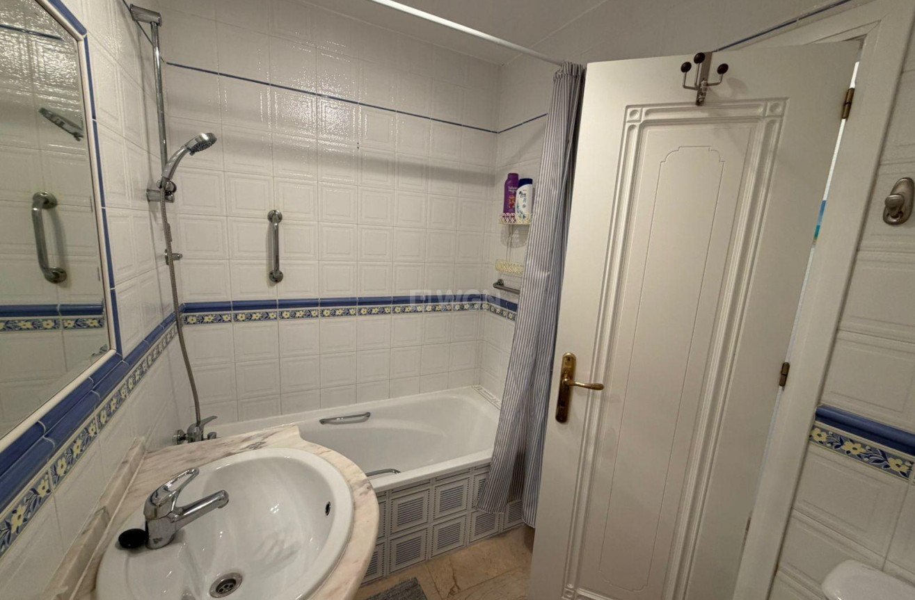 Odsprzedaż - Villa - Orihuela Costa - Playa Flamenca