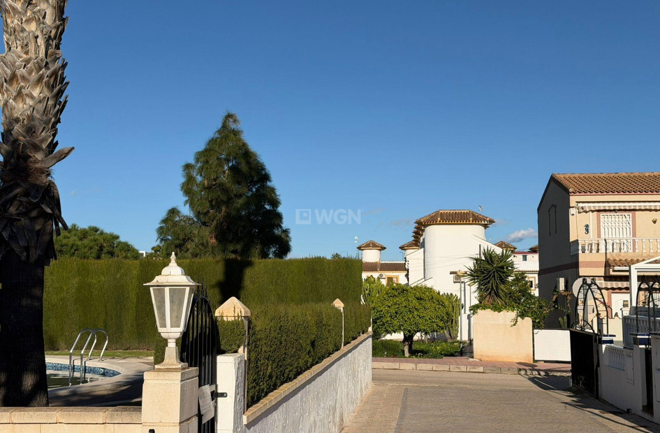 Odsprzedaż - Villa - Orihuela Costa - Playa Flamenca