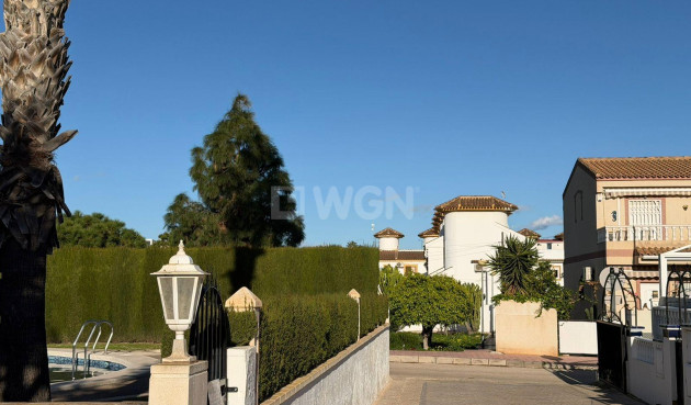 Odsprzedaż - Villa - Orihuela Costa - Playa Flamenca