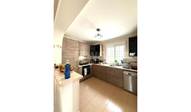 Odsprzedaż - Villa - Orihuela Costa - PAU 8