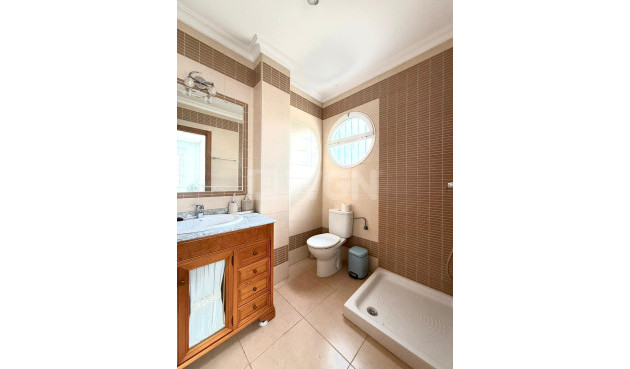 Odsprzedaż - Villa - Orihuela Costa - PAU 8