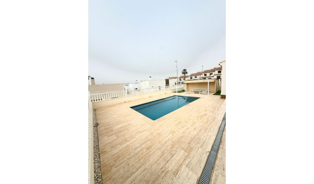 Odsprzedaż - Villa - Orihuela Costa - PAU 8