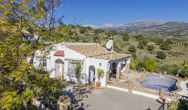 Odsprzedaż - Villa - Vinuela - Inland