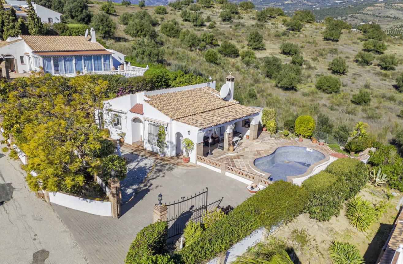 Odsprzedaż - Villa - Vinuela - Inland