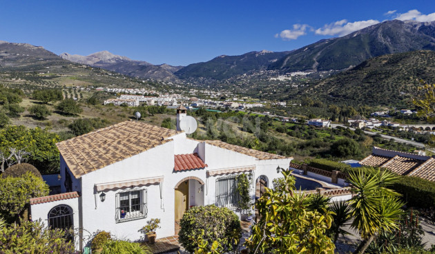 Odsprzedaż - Villa - Vinuela - Inland