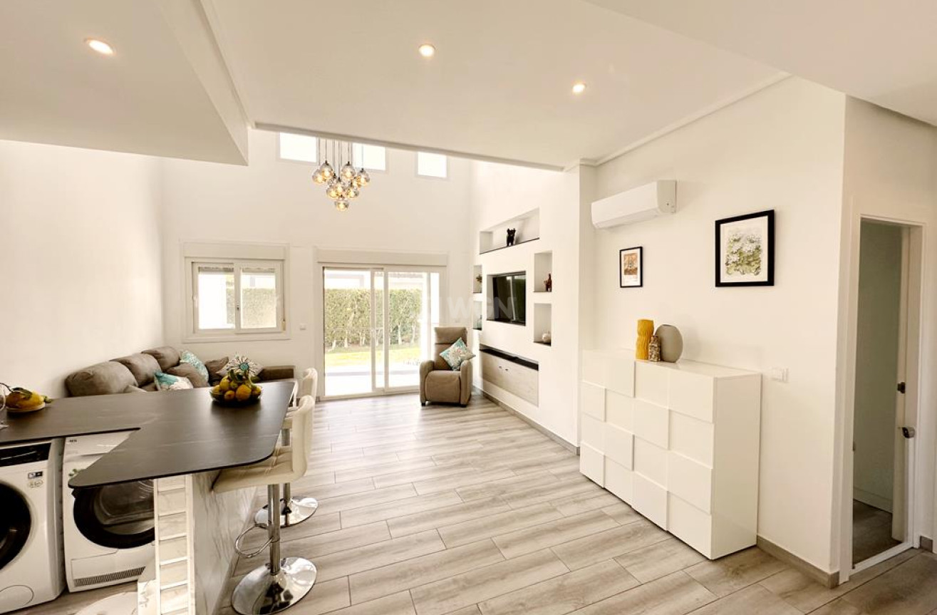 Reventa - Villa - La Torre Golf Resort - Inland