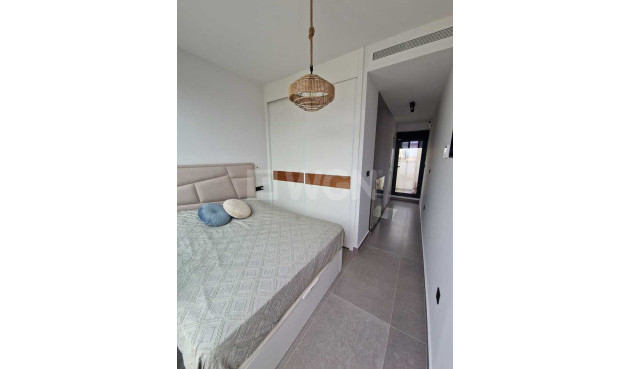 Odsprzedaż - Kamienica - Guardamar del Segura - ELS SECONS