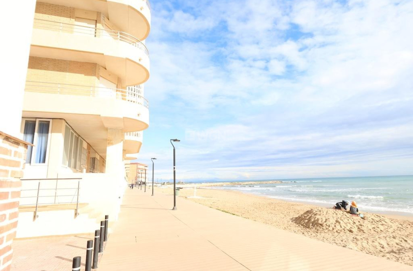 Resale - Apartment / flat - Torrevieja - Costa Blanca