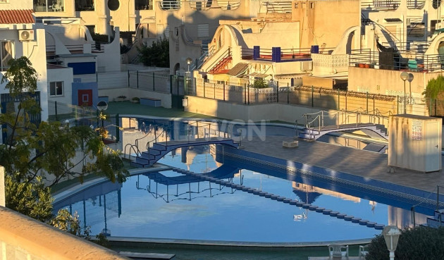 Odsprzedaż - Villa - Torrevieja - Carrefour