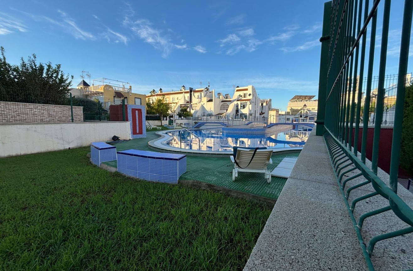 Odsprzedaż - Villa - Torrevieja - Carrefour