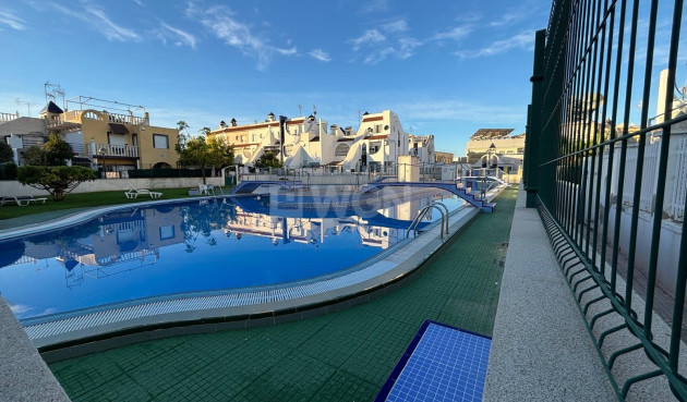 Odsprzedaż - Villa - Torrevieja - Carrefour