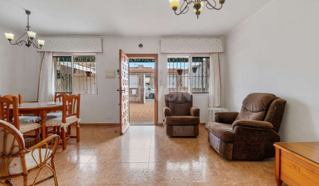 Odsprzedaż - Kamienica - Santiago de la ribera - Costa Calida