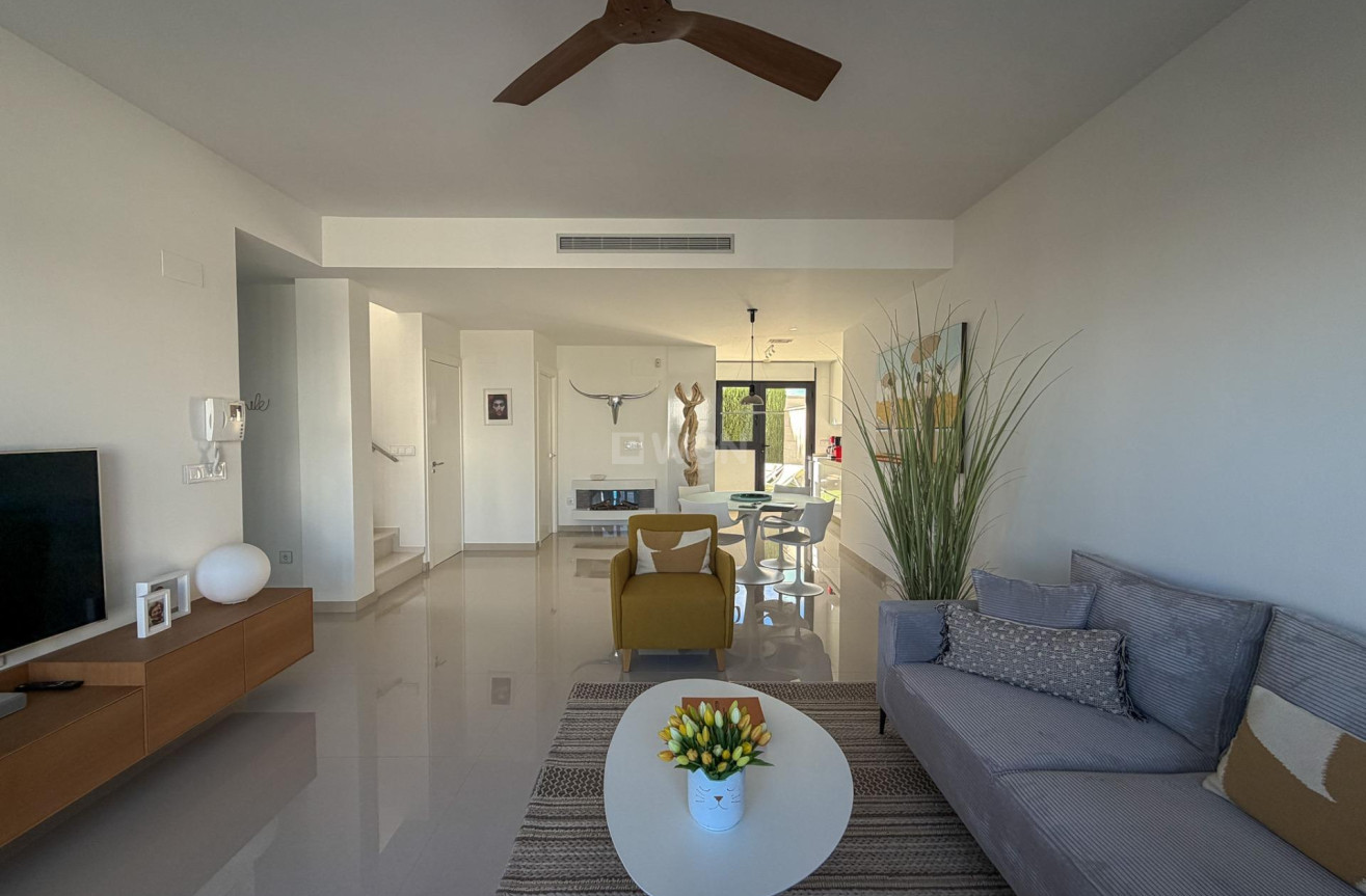 Odsprzedaż - Villa - San Miguel de Salinas - Bellavista