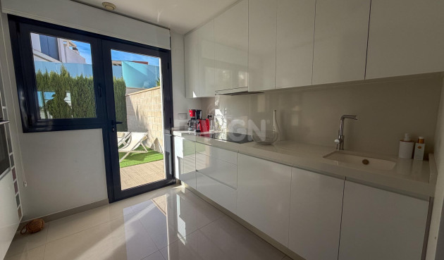 Odsprzedaż - Villa - San Miguel de Salinas - Bellavista