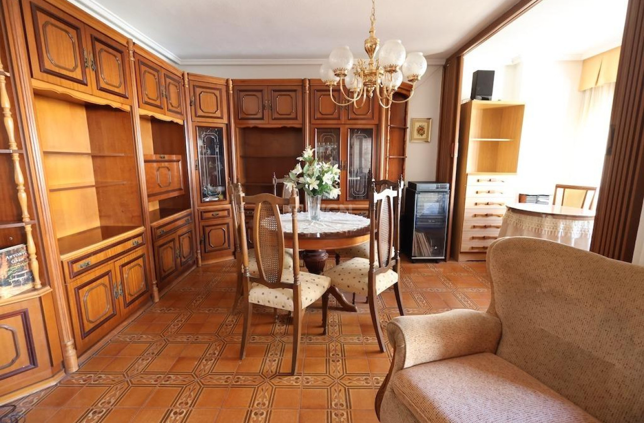 Resale - Apartment / flat - Torrevieja - Costa Blanca