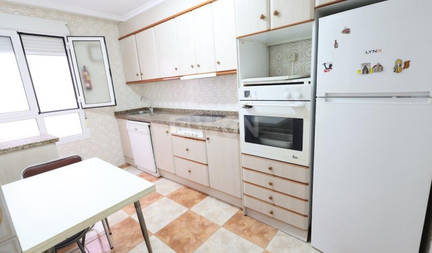 Resale - Apartment / flat - Torrevieja - Costa Blanca