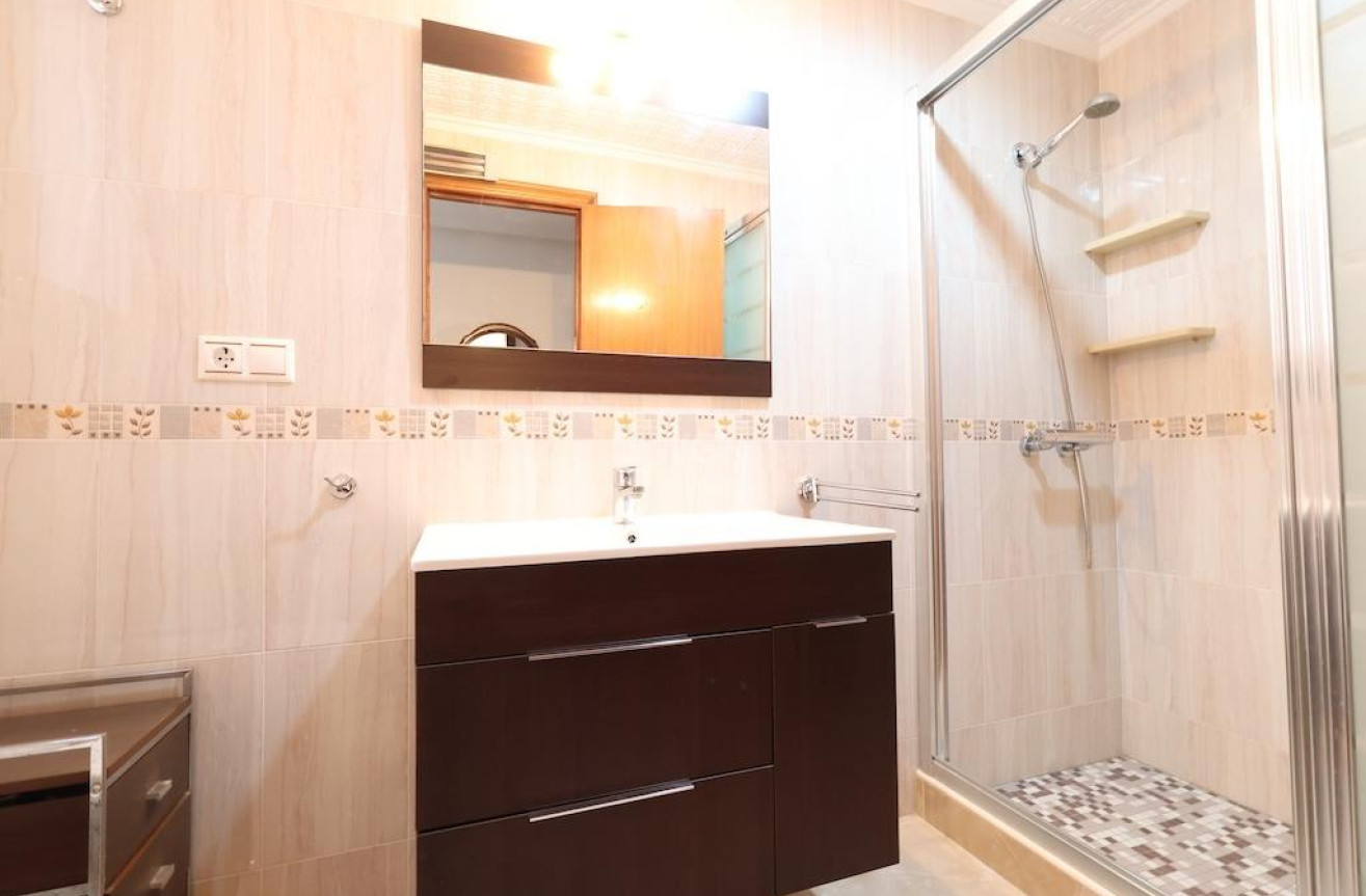 Resale - Apartment / flat - Torrevieja - Costa Blanca