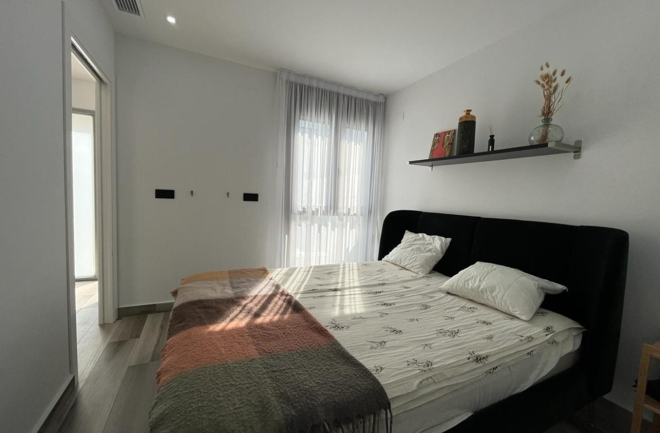 Odsprzedaż - Villa - Los Balcones - Costa Blanca