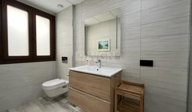 Odsprzedaż - Villa - Los Balcones - Costa Blanca