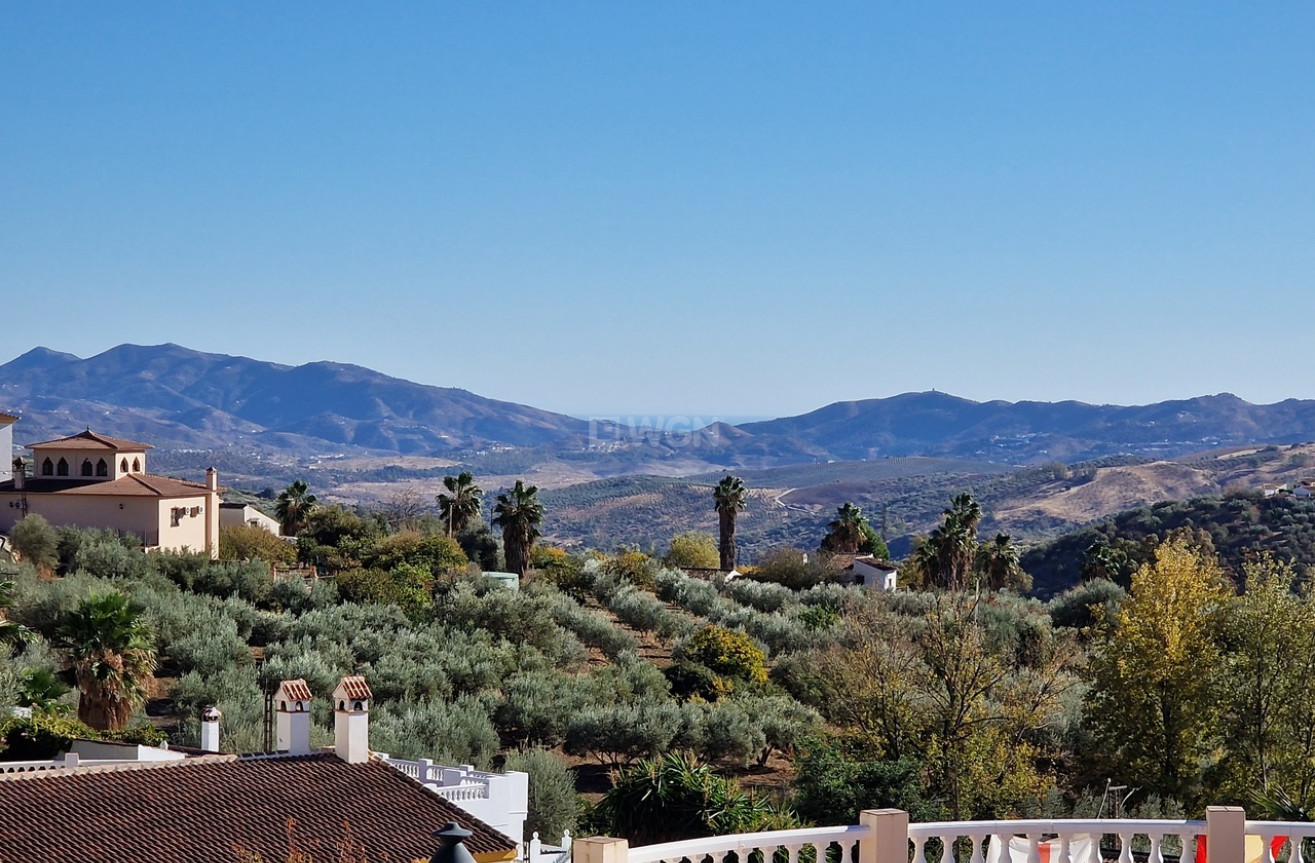 Odsprzedaż - Villa - Mondrón - Inland