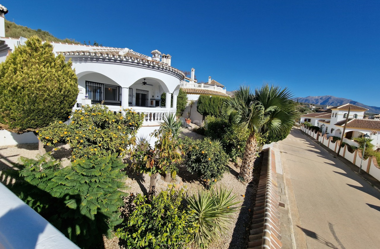 Odsprzedaż - Villa - Mondrón - Inland