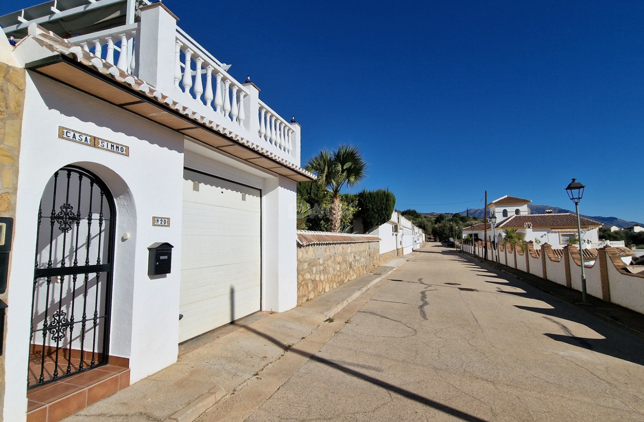 Odsprzedaż - Villa - Mondrón - Inland