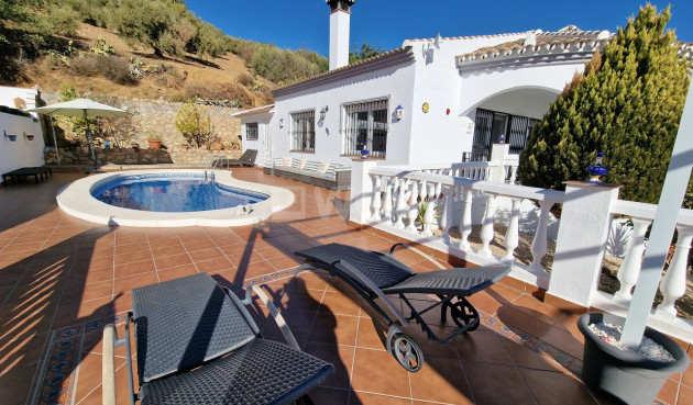 Odsprzedaż - Villa - Mondrón - Inland