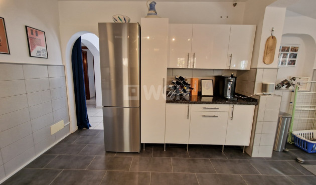 Odsprzedaż - Villa - Mondrón - Inland