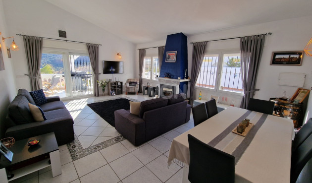 Odsprzedaż - Villa - Mondrón - Inland