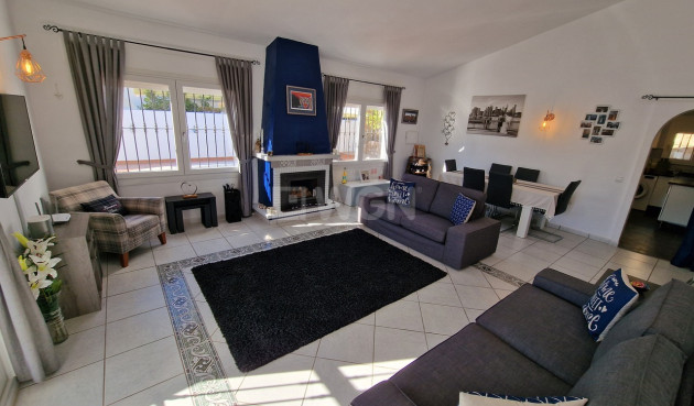 Odsprzedaż - Villa - Mondrón - Inland