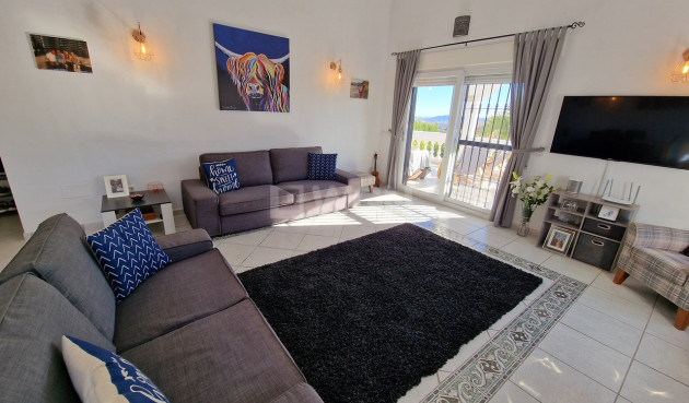 Odsprzedaż - Villa - Mondrón - Inland