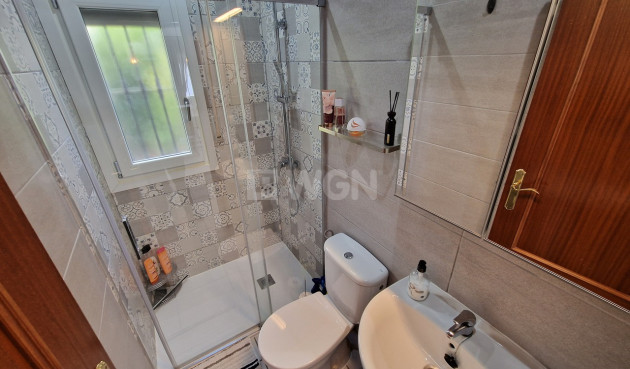 Odsprzedaż - Villa - Mondrón - Inland