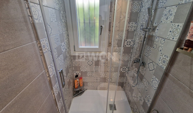 Odsprzedaż - Villa - Mondrón - Inland