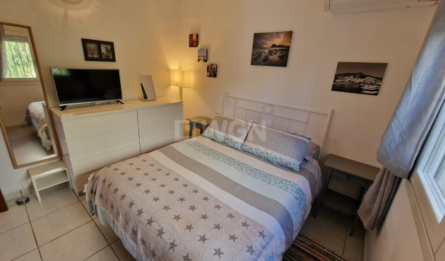 Odsprzedaż - Villa - Mondrón - Inland