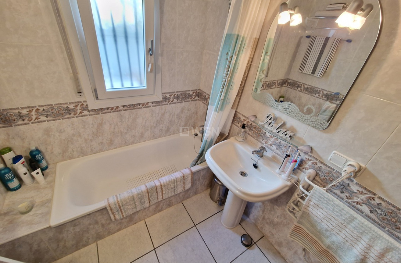 Odsprzedaż - Villa - Mondrón - Inland