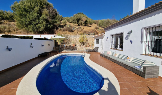 Odsprzedaż - Villa - Mondrón - Inland