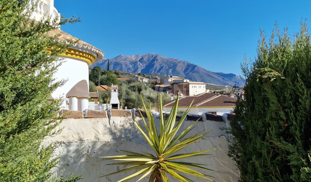 Odsprzedaż - Villa - Mondrón - Inland