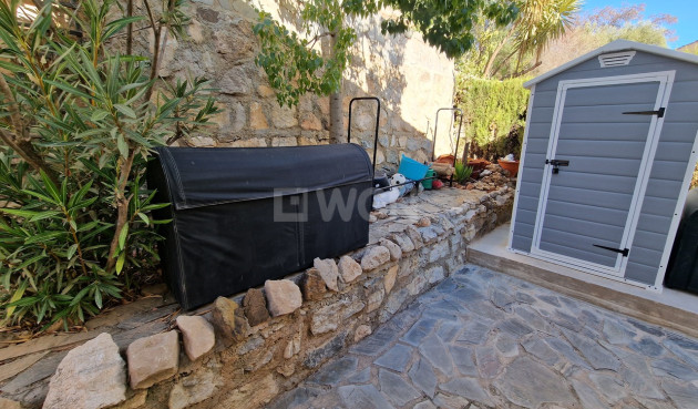 Odsprzedaż - Villa - Mondrón - Inland