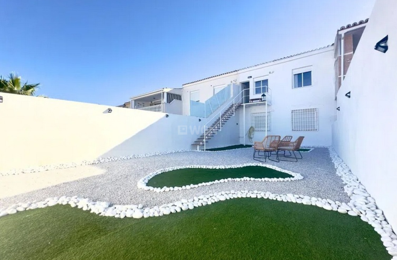 Odsprzedaż - Bungalow - Orihuela Costa - Costa Blanca