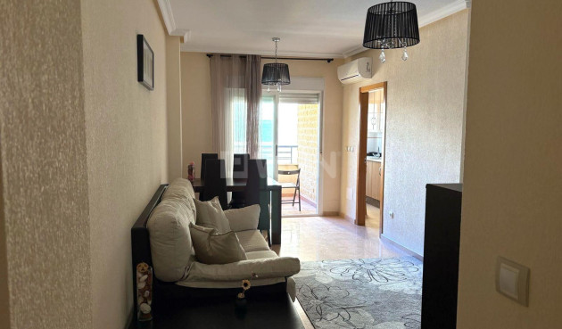 Resale - Apartment / flat - Torrevieja - Centro