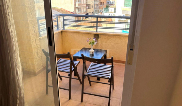 Resale - Apartment / flat - Torrevieja - Centro