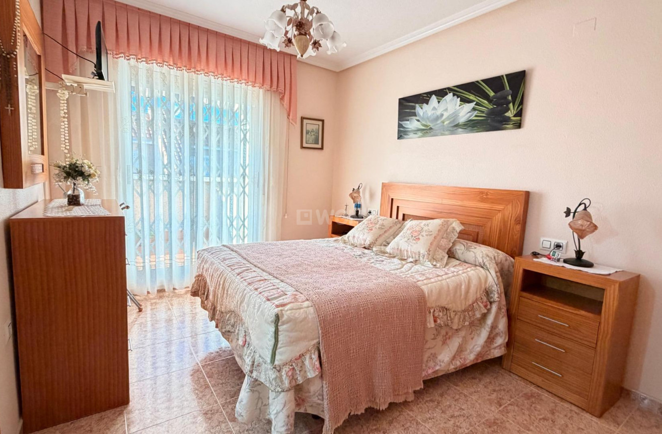 Odsprzedaż - Daszek - Torrevieja - Acequion