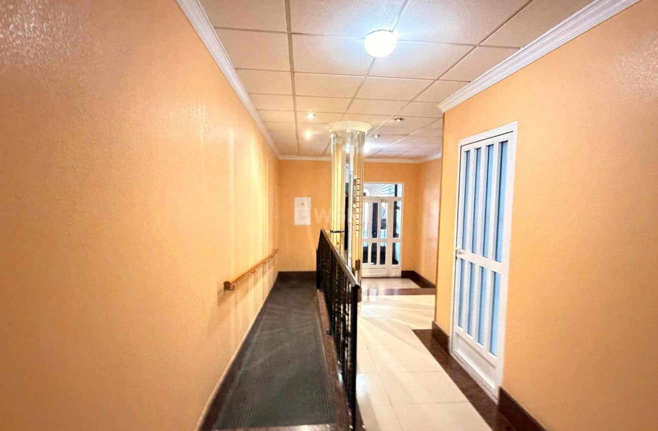 Odsprzedaż - Daszek - Torrevieja - Acequion